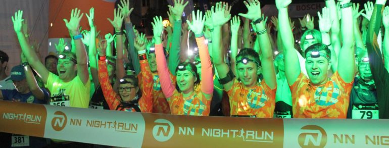 Na NN Night Runu v Mostě se zúčastnilo přes 1200 závodníků